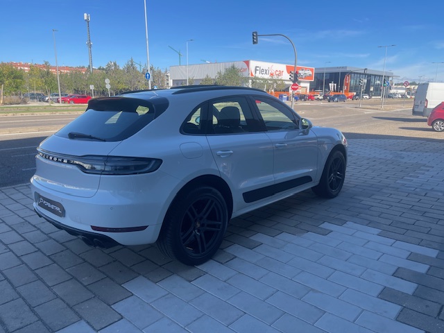 Side view of Porsche Macan