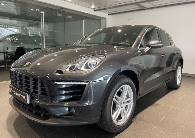 Front view of Porsche Macan