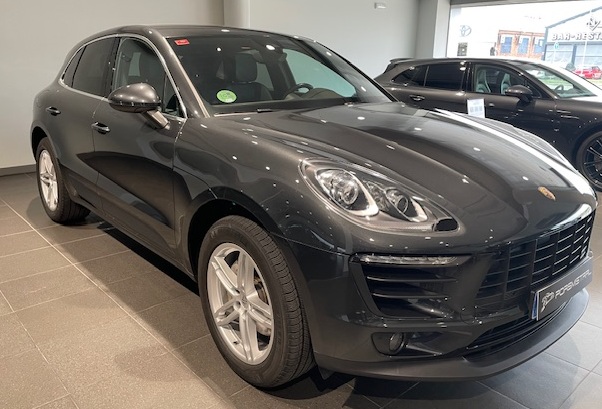 Side view of Porsche Macan